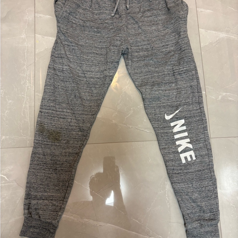 Nike Kids Heather Gray Jogger Sweatpants with White Logo